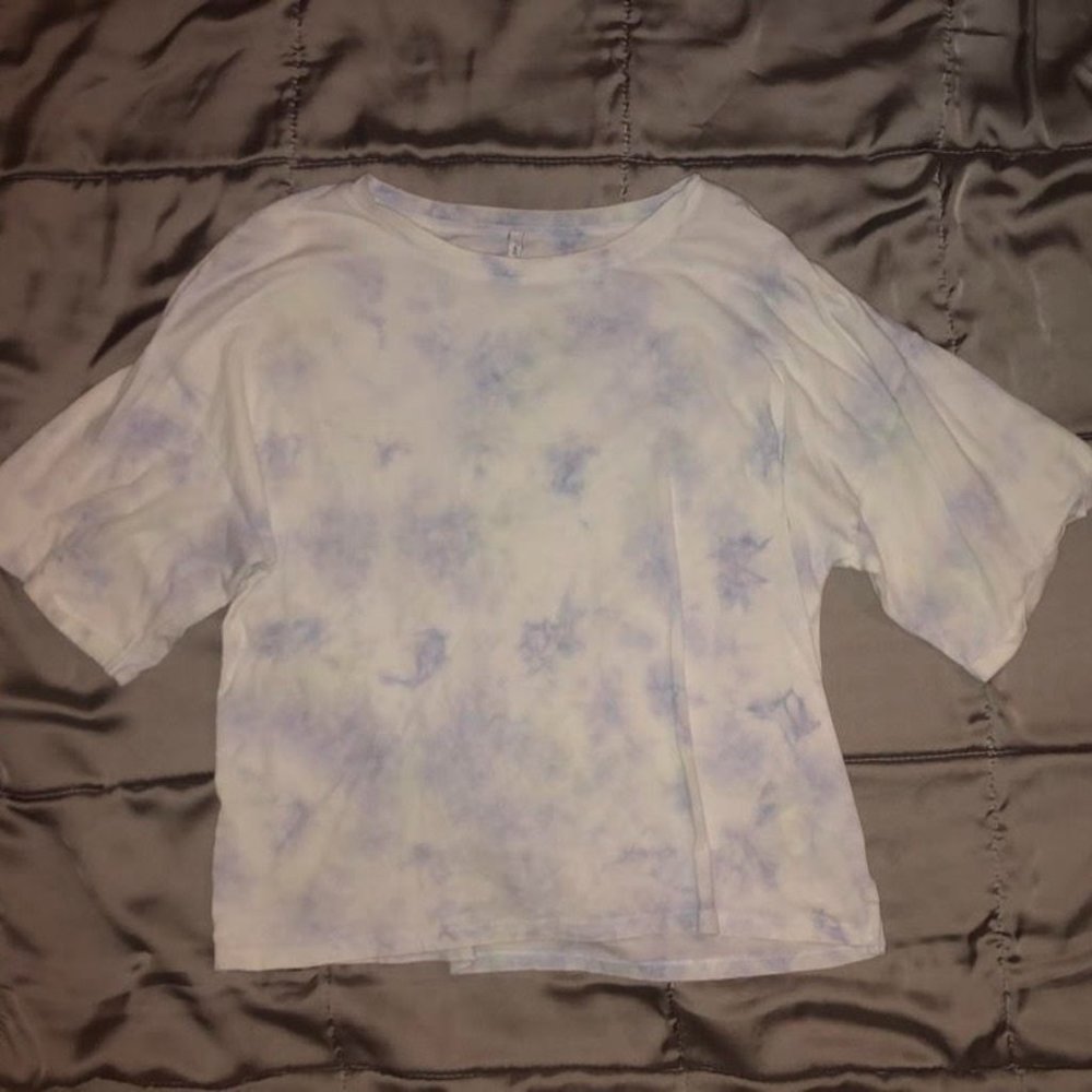 white & blue tie dye oversize tee